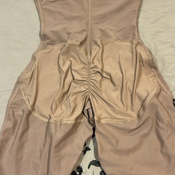 **NEW** Never worn 3032 NANCY FAJAS MELIBELT Size XL-38 - Picture 9 of 9